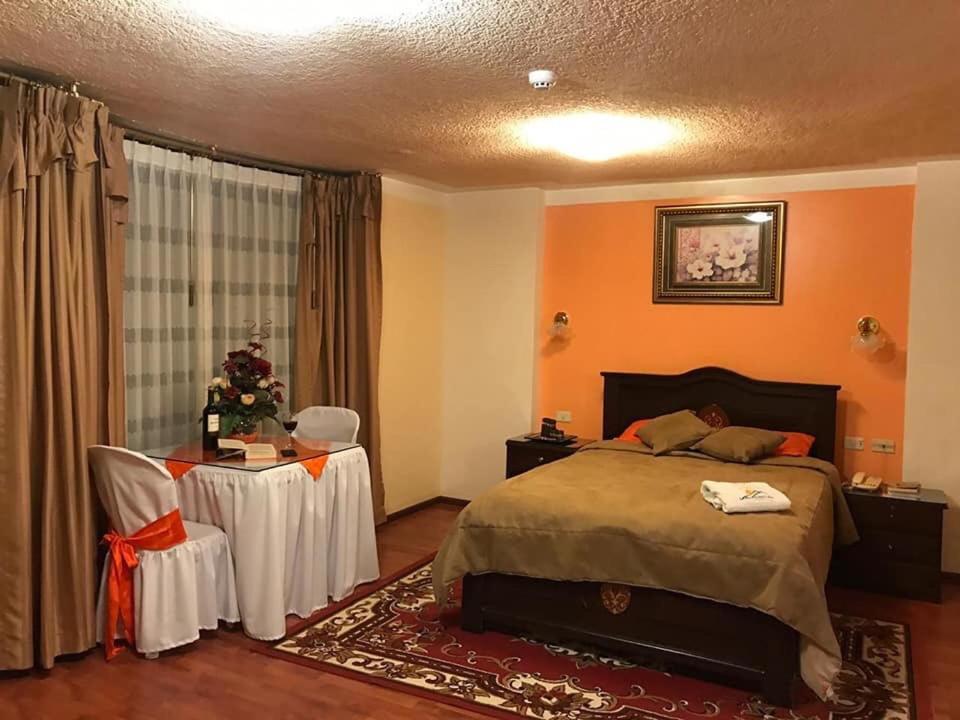 Hotel Los Ilinizas Latacunga Exterior foto